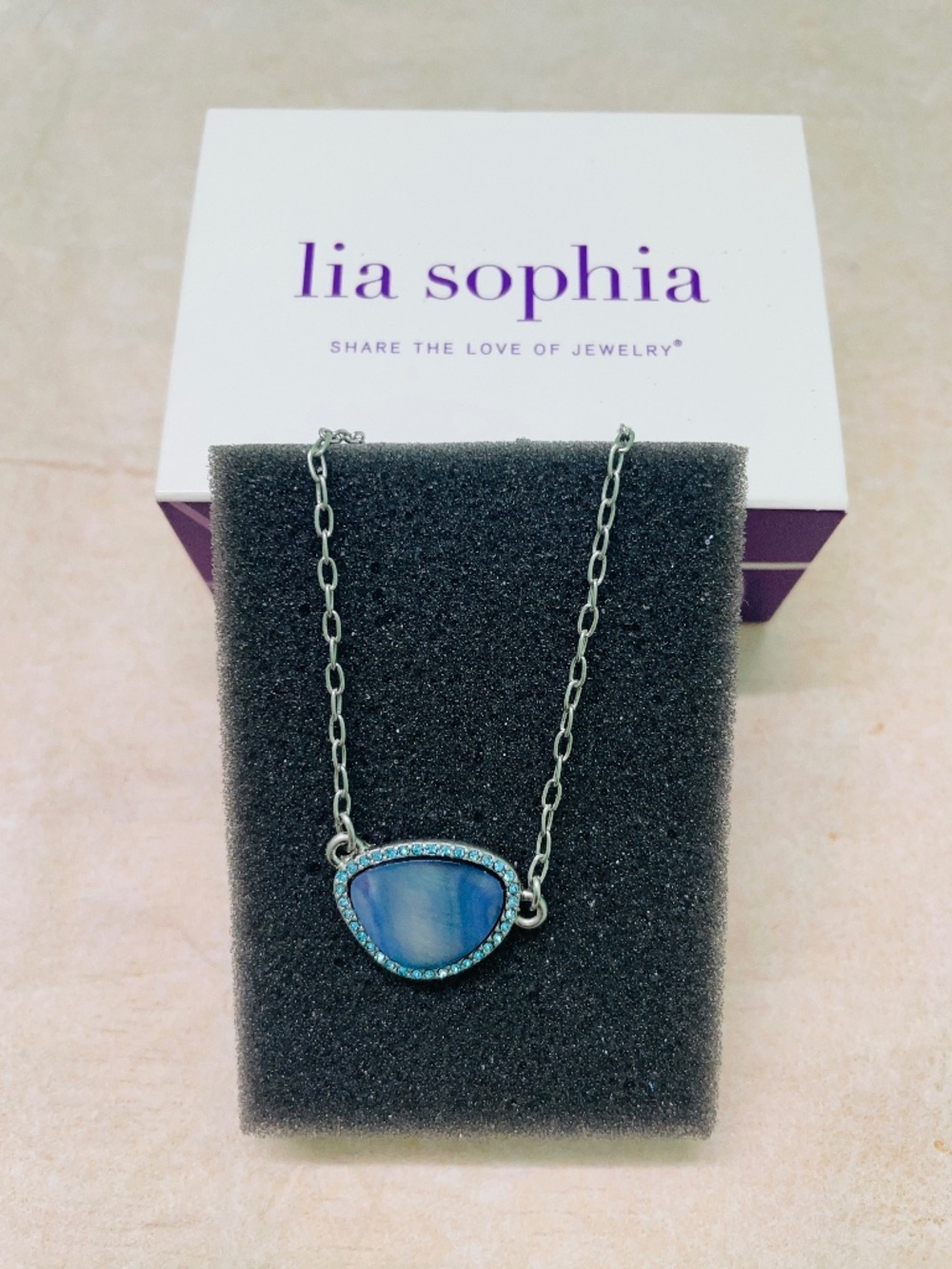 NWT, NIB Lia Sophia Ash Blue Druzy Cabochon Halo Necklace